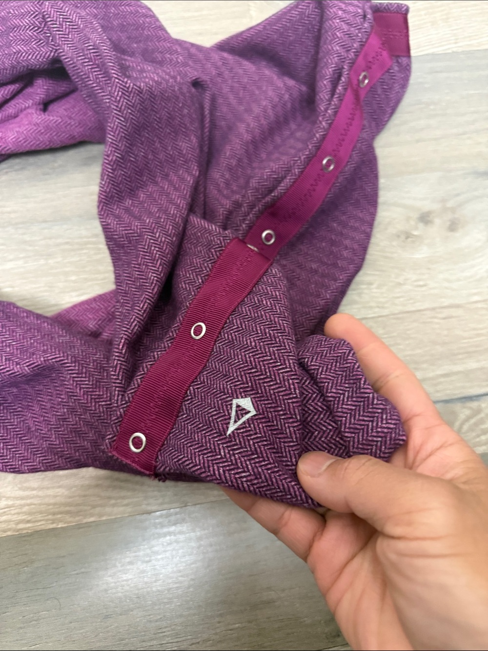 Ivivva Infinity Scarf - Stylish Layering Accessory - Picture 2 of 4